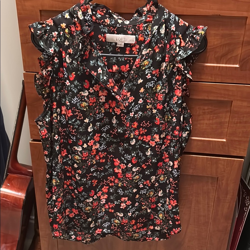 LOFT Women's Floral Sleeveless Top - Black and Red